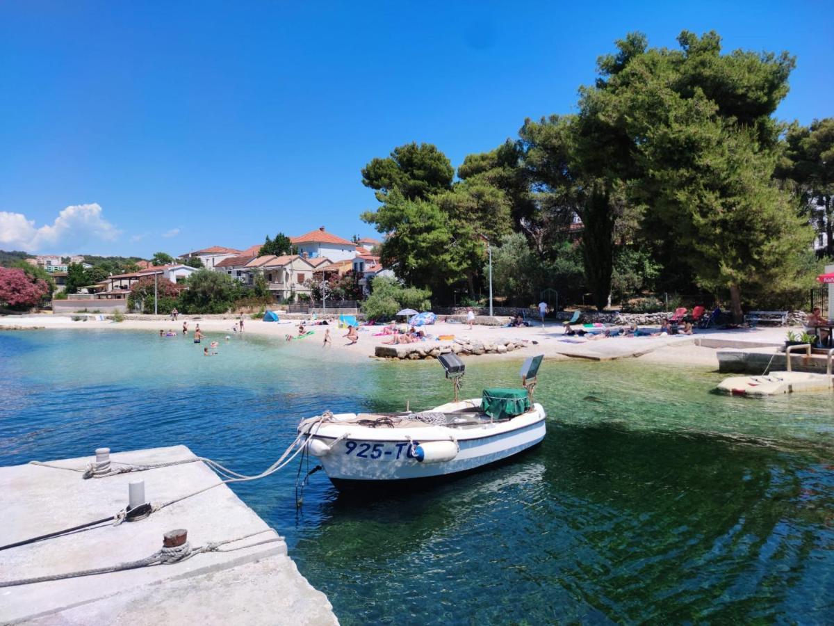 Dalmatia Apartments Ciovo Трогір Екстер'єр фото